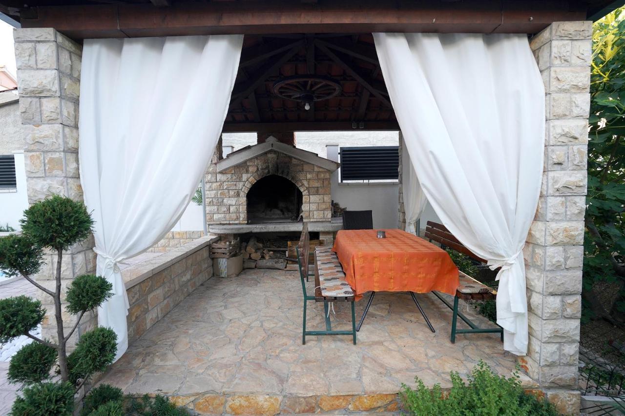 Villa Tago With Heated New Pool Kaštela Exterior foto